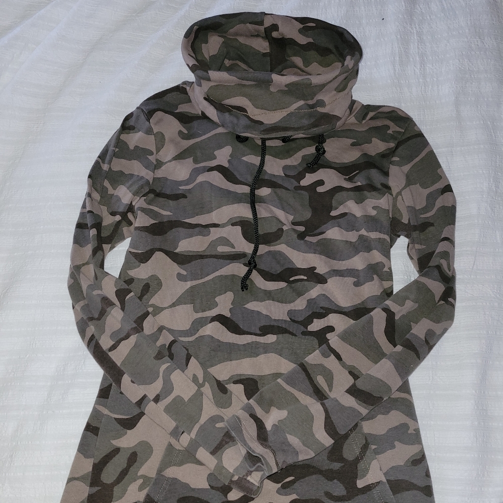 Lilly & Lottie XL Camo Cowlneck
